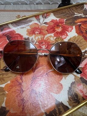 Vintage Style Hexagon Sunglasses | Brown Lens | Gold Frame